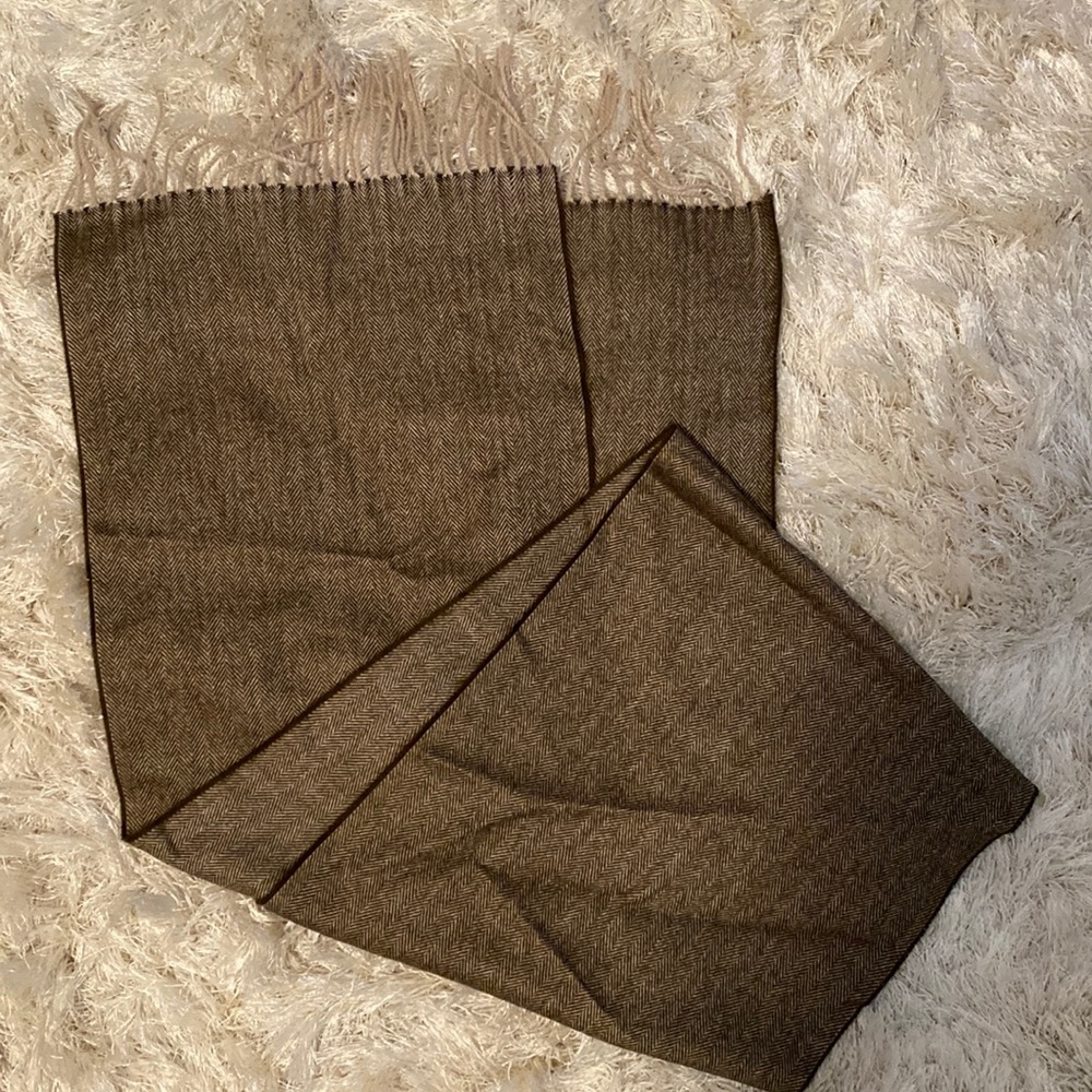 Cashmere scarf
